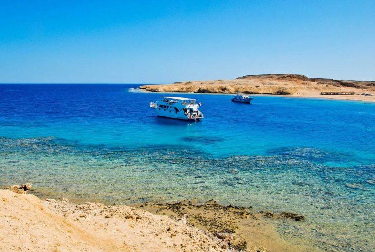 Abo Galoum National Park Snorkeling